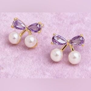 Gorgeous Nordstrom 14KT dip Amethyst Crystal Pearl Bow stud earrings